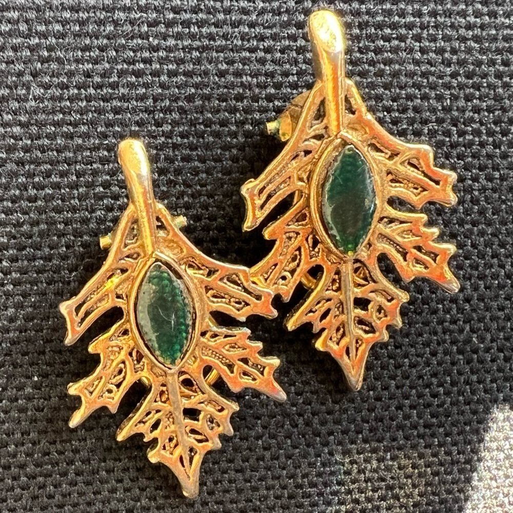 Vintage Gold Leaf Clip on Earrings with Green Stone